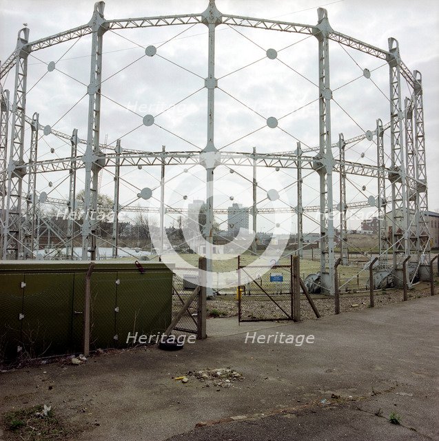 Gas holder, St Lukes Avenue, Ramsgate, Kent, 2000. Artist: P Williams