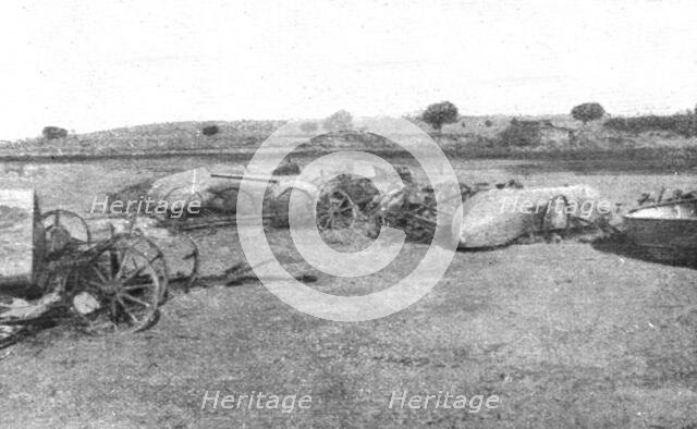 ''La rupture des lignes Bulgares; Materiel d'un pont de bateau abandonne par les..., 1918. Creator: Unknown.