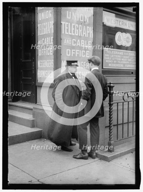 Western Union Office, between 1913 and 1917. Creator: Harris & Ewing.