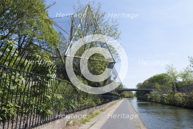 Aviary, Regent's Park Zoo, 2009. Creator: Ethel Davies.