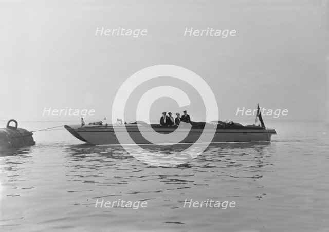 Sea sled 'Miss England' at mooring, 1922. Creator: Kirk & Sons of Cowes.