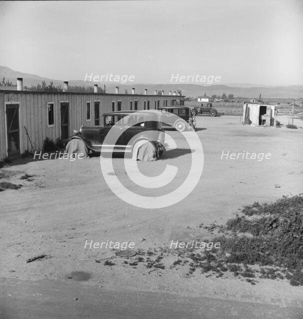 Arkansawyers auto camp, Greenfield, Salinas Valley, California, 1939. Creator: Dorothea Lange.