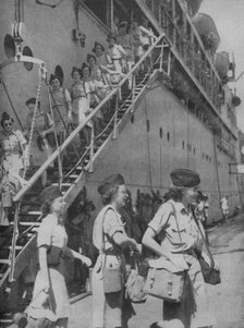'Coming Ashore at Singapore', 1945. Artist: Unknown.