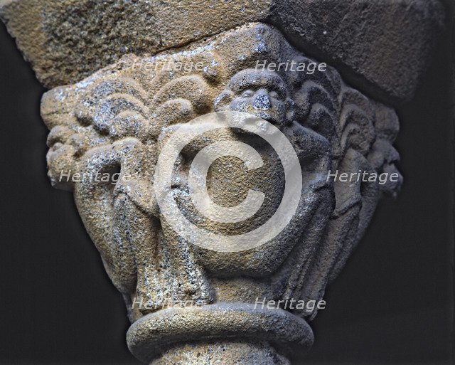 Capital of the cloister of the Cathedral of La Seu d'Urgell, decorated with apes.