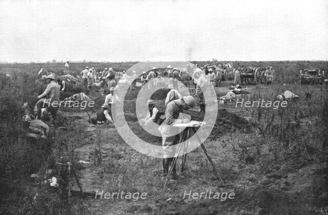 'Une Nouvelle Phase; L'avance de l'artillerie: un groupe opere sa nouvelle mise en..., 1916 (1924) Creator: Unknown.