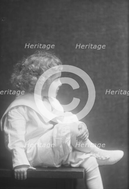 Ansbro baby, portrait photograph, 1907 July 20. Creator: Arnold Genthe.