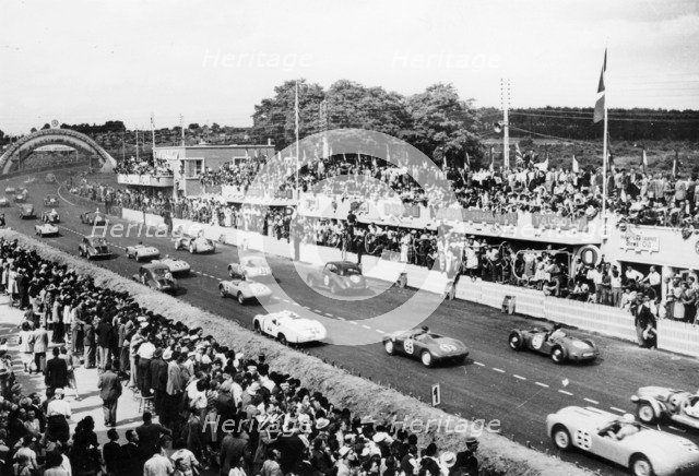 Start of the Le Mans 24 Hours, 1950. Artist: Unknown