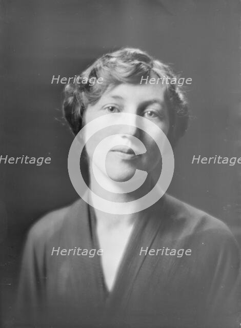 Miss Olson, portrait photograph, 1918 July 2. Creator: Arnold Genthe.