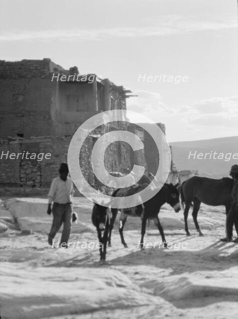 Acoma, New Mexico area views, between 1899 and 1928. Creator: Arnold Genthe.