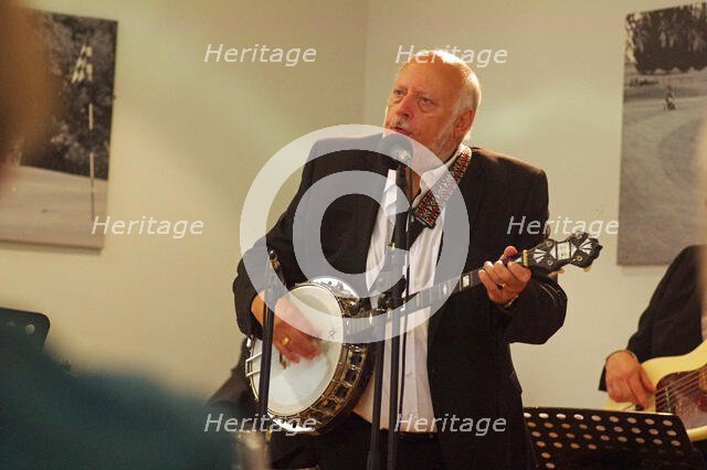 Pete Allen, The Pete Allen Band, Deanwood Park Golf Club, Newbury, Berks, 10th Oct. 2021. Creator: Brian O'Connor.