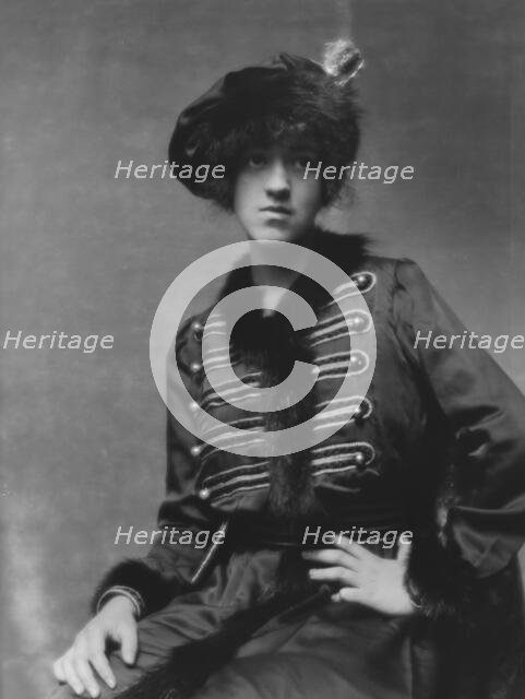 Breitung, Juliet, Miss, portrait photograph, between 1913 and 1942. Creator: Arnold Genthe.