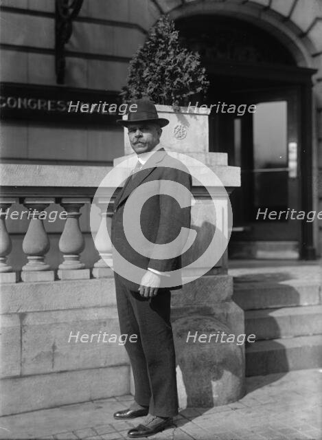 Dr. Paulo De Moraes [sic] Barros, Sao Paulo, Brazil, 1917. Creator: Harris & Ewing.