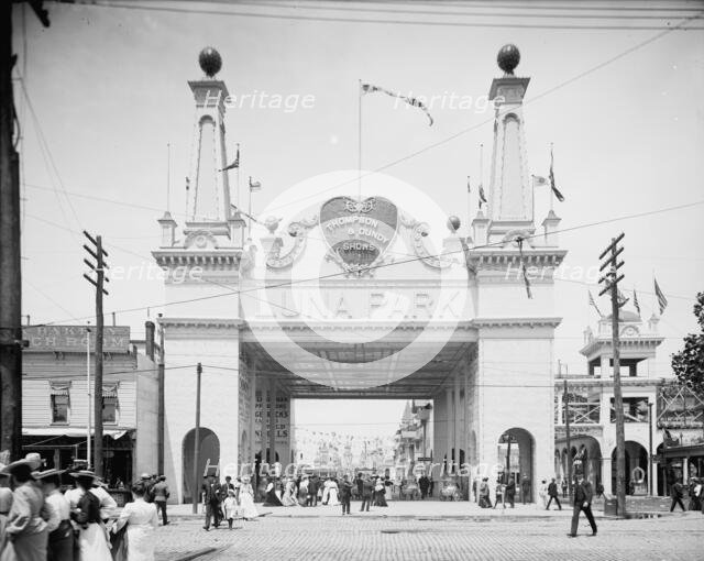 Entrance to Luna Park, Coney Island, N.Y., between 1903 and 1906. Creator: Unknown.