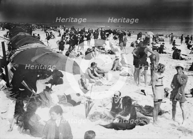 Long Beach, between c1910 and c1915. Creator: Bain News Service.