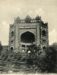 'The Bolund Gate, Futtehpur Sikri. Agra'.  Creator: Unknown.