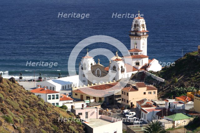 Church and bay, Candelaria, Tenerife, 2007.