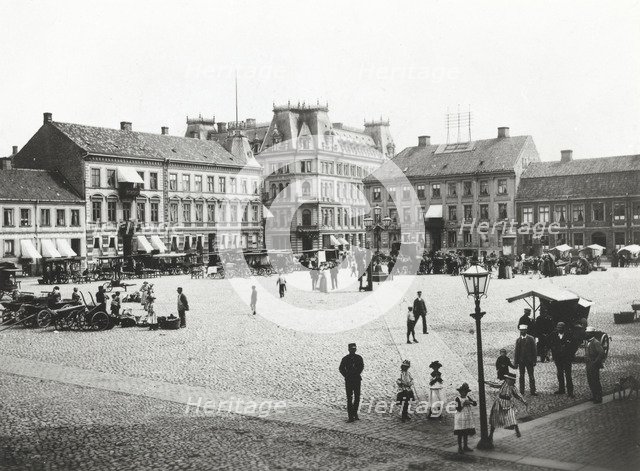The square by the town hall, Landskrona, Sweden, 1910. Artist: Unknown