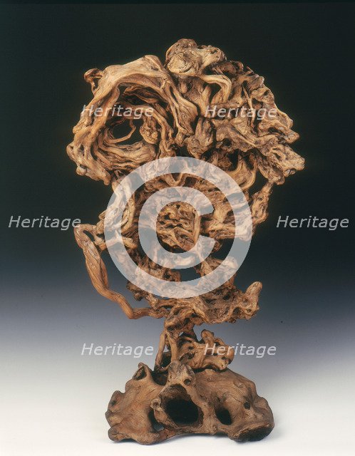 Natural wood sculpture of cobra hood shape, Qing dynasty, China, 1644-1912. Artist: Unknown