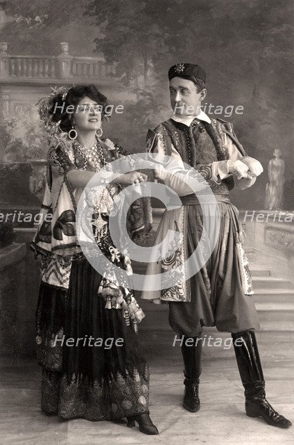 Lily Elsie and Joseph Coyne in The Merry Widow, 1908.Artist: Foulsham and Banfield