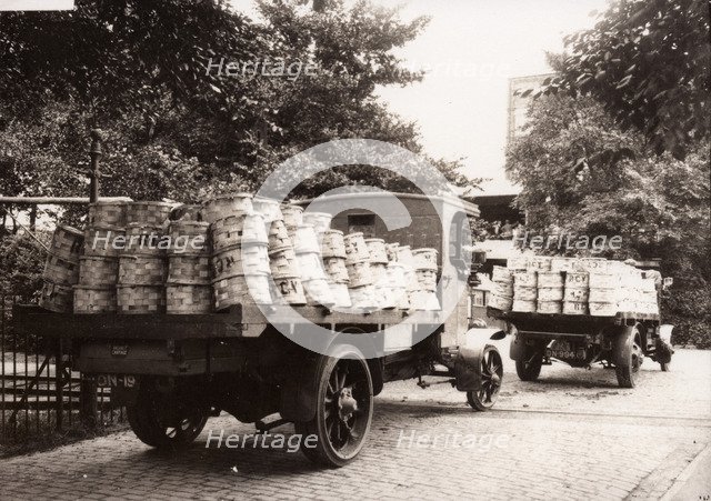 Arrival of open-backed lorries carrying fruit, York, Yorkshire, 1920. Artist: Unknown