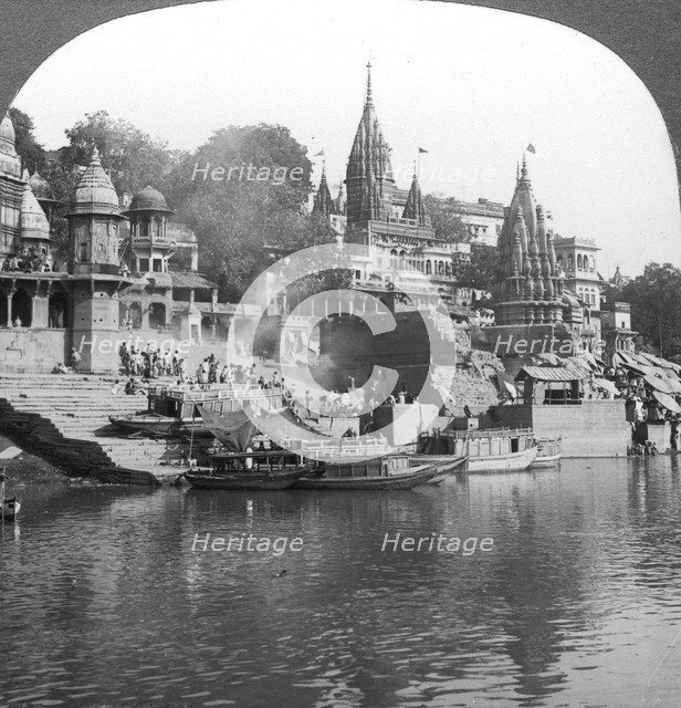 A burning ghat on the Ganges at Benares (Varanasi), India, 1900s.Artist: Underwood & Underwood
