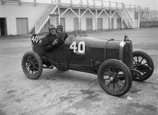 BS Marshall in his Aston Martin at the JCC 200 Mile Race, Brooklands, Surrey, 1921. Artist: Bill Brunell.