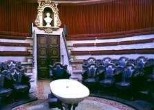 Interior of the circular hall of the Royal Academy of Medicine of Catalonia.