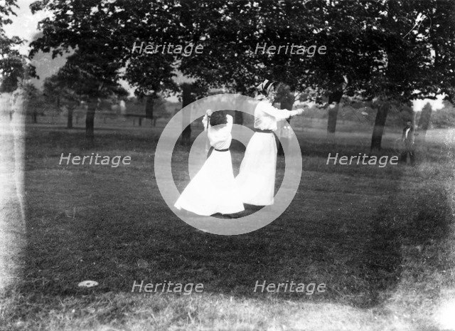 Ladies on the golf links, Bulwell Hall Park, Nottingham, Nottinghamshire, 1910. Artist: Unknown