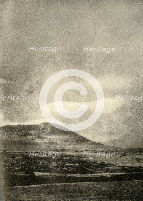 'Dumb-Bell Cloud Above Erebus', c1908, (1909).  Artist: Unknown.