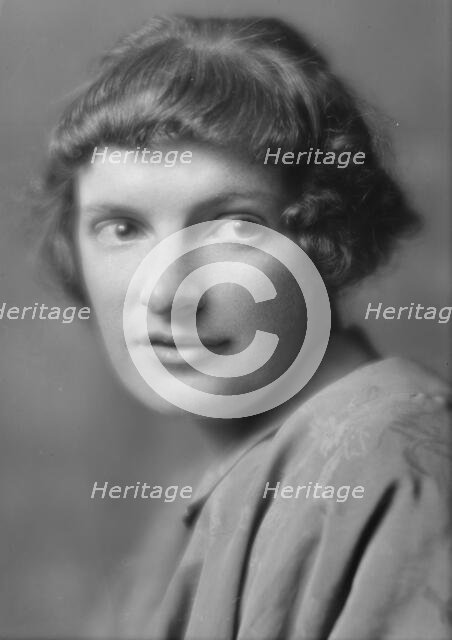 Randolph, Clemence, Miss, portrait photograph, 1914 Oct. 29. Creator: Arnold Genthe.