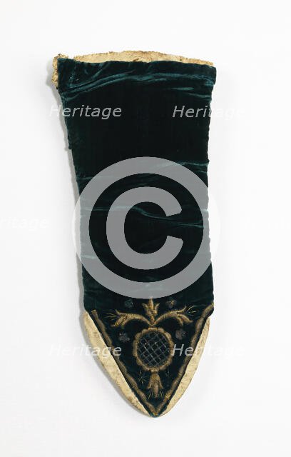 Mitts, British, 1680-1720. Creator: Unknown.