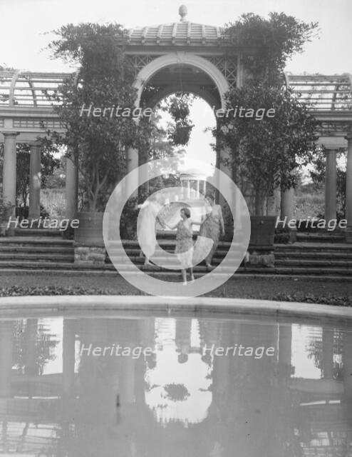 Elizabeth Duncan dancers and children, between 1916 and 1941. Creator: Arnold Genthe.