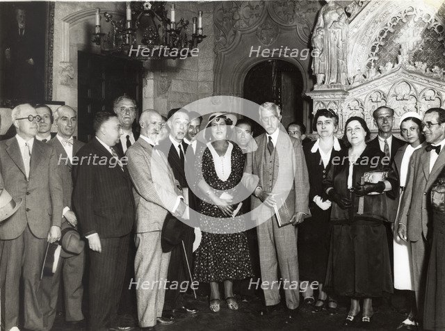 Francesc Macia, president of the Generalitat de Catalonia, together with the artist Apelles Mestr…