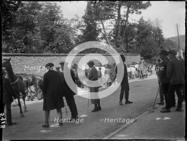 Fosse Way, Stow-on-the-Wold, Cotswold, Gloucestershire, 1928. Creator: Katherine Jean Macfee.