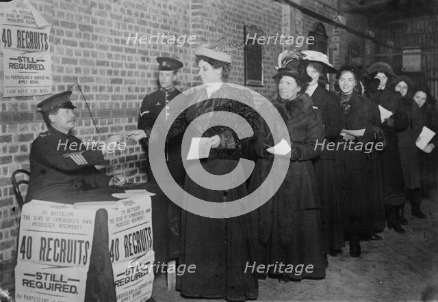 Women enlisting - England, between c1910 and c1915. Creator: Bain News Service.