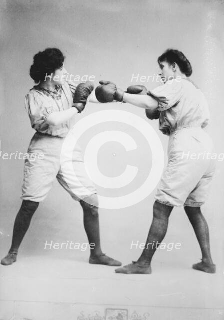 Bennett sisters [boxing], between c1910 and c1915. Creator: Bain News Service.