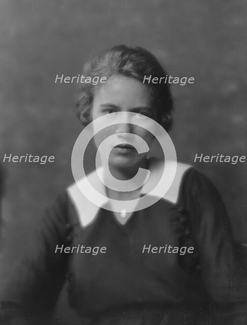 Porter, Carolina, Miss, portrait photograph, 1916. Creator: Arnold Genthe.