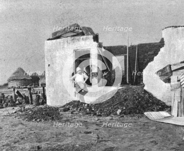 'La conquete du Cameroun; L ans l'interieur du poste allemand de Caroua..., 1915. Creator: Unknown.