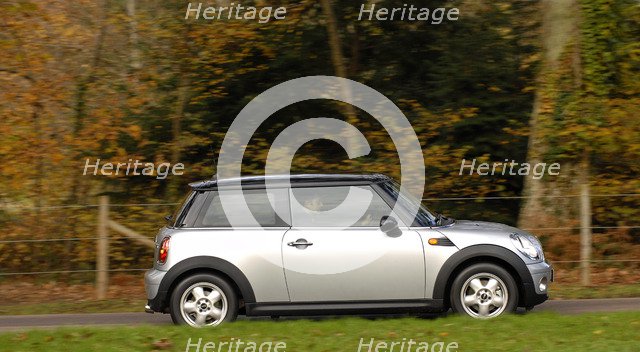 2006 Mini Cooper Artist: Unknown.