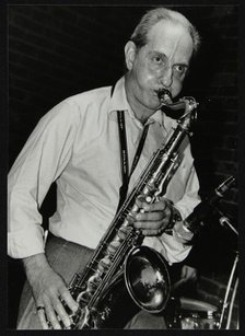 Bobby Wellins playing tenor saxophone at The Fairway, Welwyn Garden City, Hertfordshire, 1997. Artist: Denis Williams