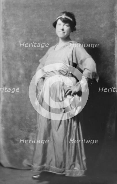 Mrs. Jack London, portrait photograph, 1918 Feb. 11. Creator: Arnold Genthe.