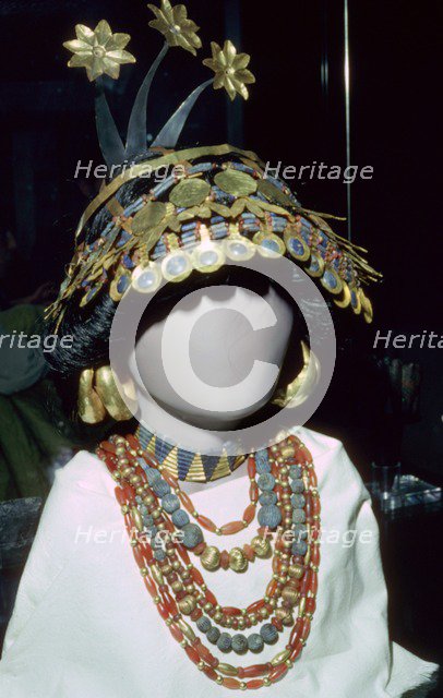 Jewellery from the 'Royal Cemetery' at Ur, Sumeria, Ancient Iraq, Early Dynastic III, about 2600 BC. Artist: Unknown