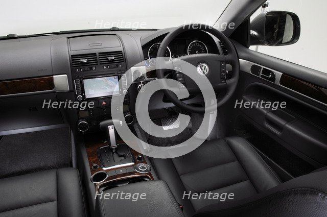 2009 Volkswagen Touareg V6 Tdi Artist: Unknown.