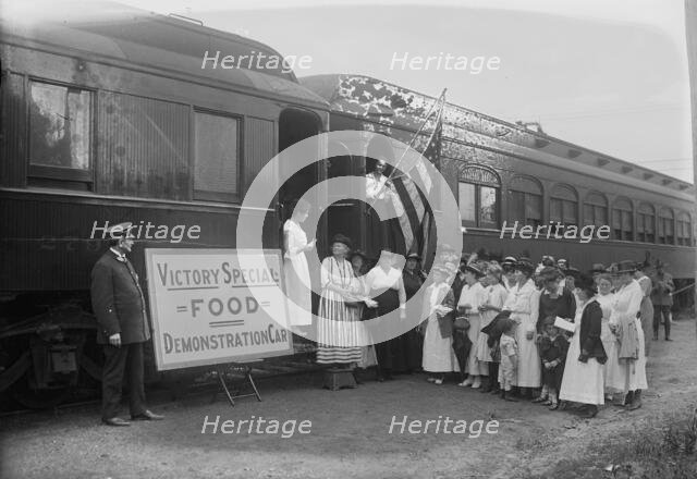 L.I.R.R. Food Train, 1918. Creator: Bain News Service.
