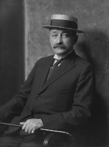 Mandelkern, Mr., portrait photograph, 1916. Creator: Arnold Genthe.