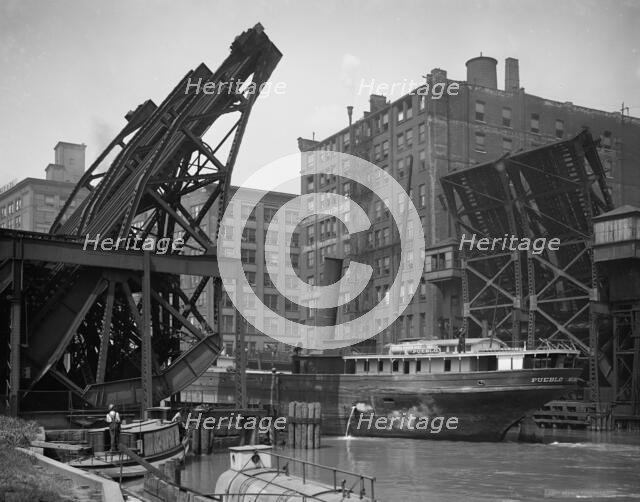 Jackknife Bridge, Chicago, Ill., c1907. Creator: Unknown.