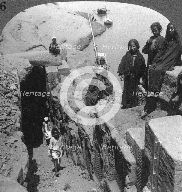 'The Nilometer (measurer of inundations) at the first cataract, Egypt', 1905.Artist: Underwood & Underwood
