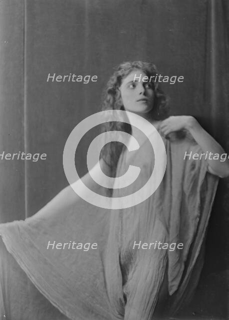 Miss Marie Goff, portrait photograph, 1918 Sept. 16. Creator: Arnold Genthe.