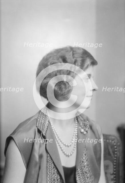 Shewan, Edwin A., Mrs., portrait photograph, 1924 Creator: Arnold Genthe.