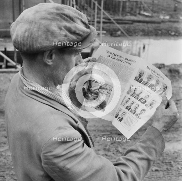 Laing worker on the construction site of the M1, the London to Yorkshire Motorway, 01/06/1958. Creator: John Laing plc.